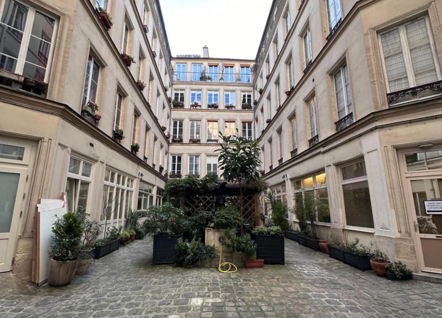 Marais Rooftop Studio - Metro Filles Du Calvaire Apartment